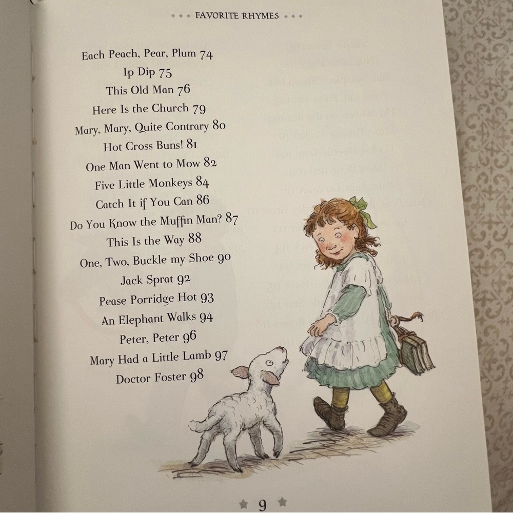 Mother Goose Treasury: A Beautiful Collection of Favorite Nursery Rhymes - Picture 7 of 12